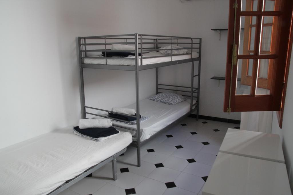 Easy Nerja Hostel Εξωτερικό φωτογραφία