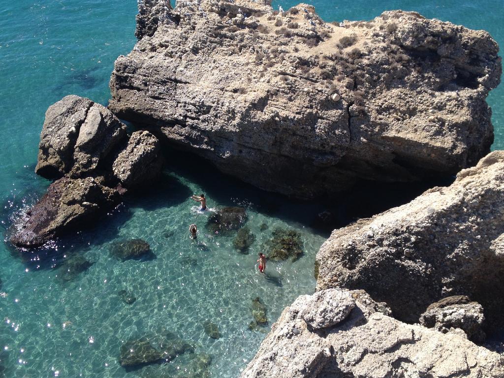 Easy Nerja Hostel Εξωτερικό φωτογραφία