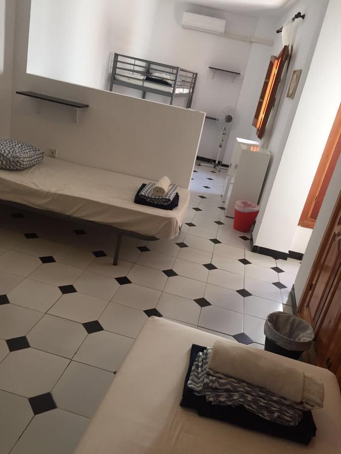 Easy Nerja Hostel Εξωτερικό φωτογραφία